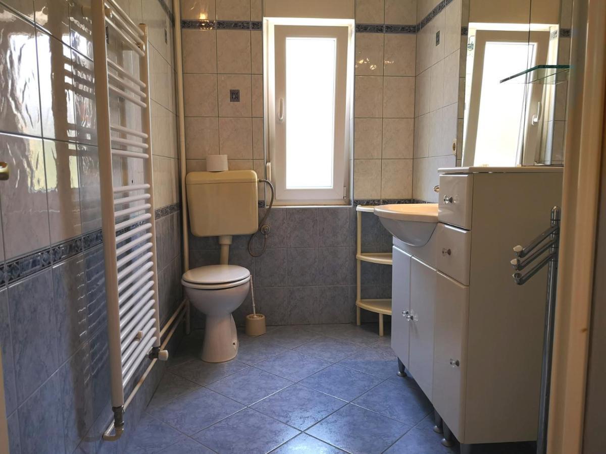 Apartments With A Swimming Pool Banjol, Rab - 11382 エクステリア 写真