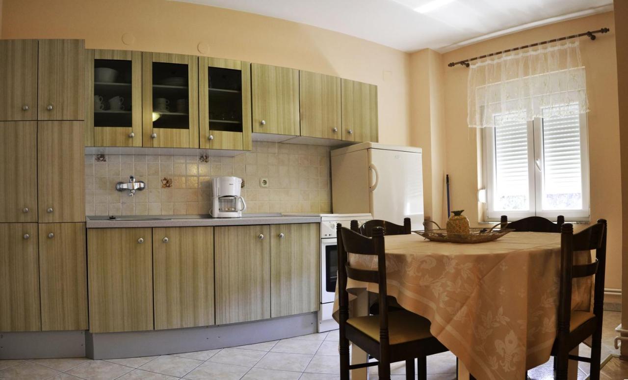 Apartments With A Swimming Pool Banjol, Rab - 11382 エクステリア 写真