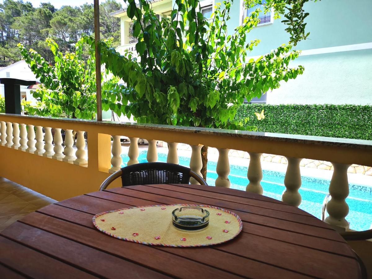 Apartments With A Swimming Pool Banjol, Rab - 11382 エクステリア 写真